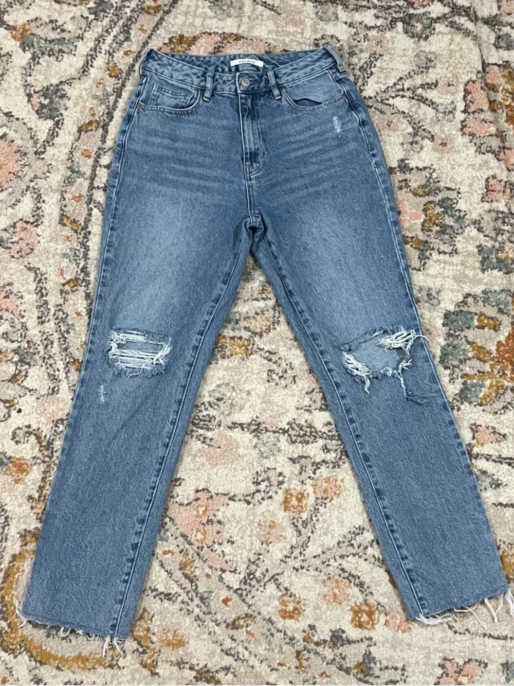 PacSun - Mom Jean - Women's Straight Leg Distressed Jeans - Blue